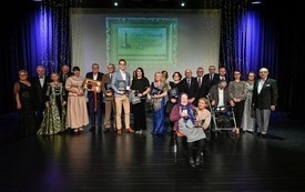 6 Zdjęcie z Nominowanymi i Laureatami Nagrody Zygmunt I edycji