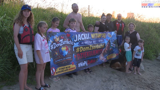 Zdjęcie do Jacek Pałubicki dotarł do Kozienic. Płynie dla dzieci z FAS 