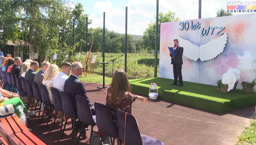 Zdjęcie do 30 - lecie Warsztatu Terapii Zajęciowej w Przewozie