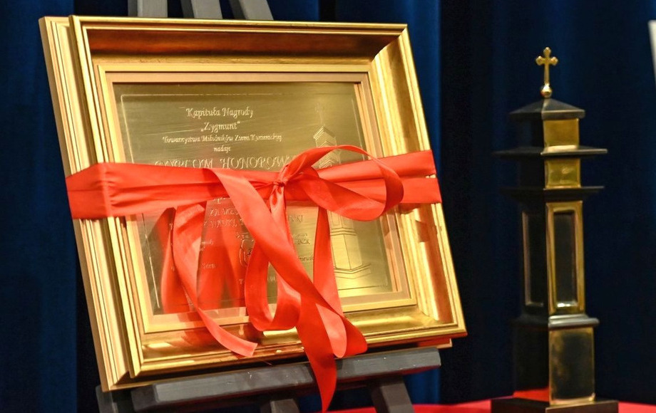 Zdjęcie do TRWA NAB&Oacute;R WNIOSK&Oacute;W DO TRZECIEJ EDYCJI  NAGRODY HONOROWEJ &bdquo;ZYGMUNT&rdquo;