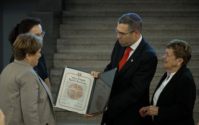 Zdjęcie do Sprawiedliwa Wśr&oacute;d Narod&oacute;w Świata